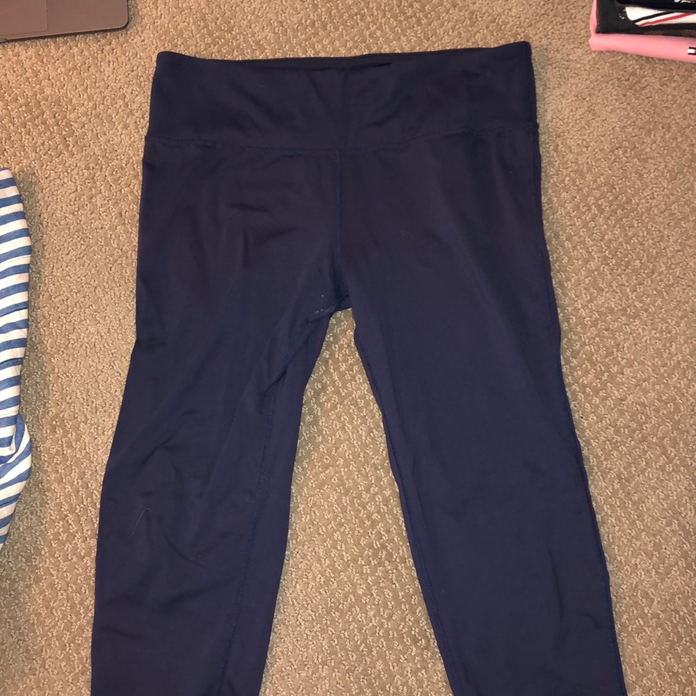 Navy cropped leggings
